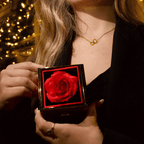 Colar Duplo Coração com Caixa Rotativa Rosa Eterna