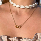 Colar Duplo Coração com Rosa Eterna