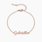 Tornozeleira personalizada com nome, feita por Wulgor, em design delicado e ajustável, ideal para uso diário ou presente.