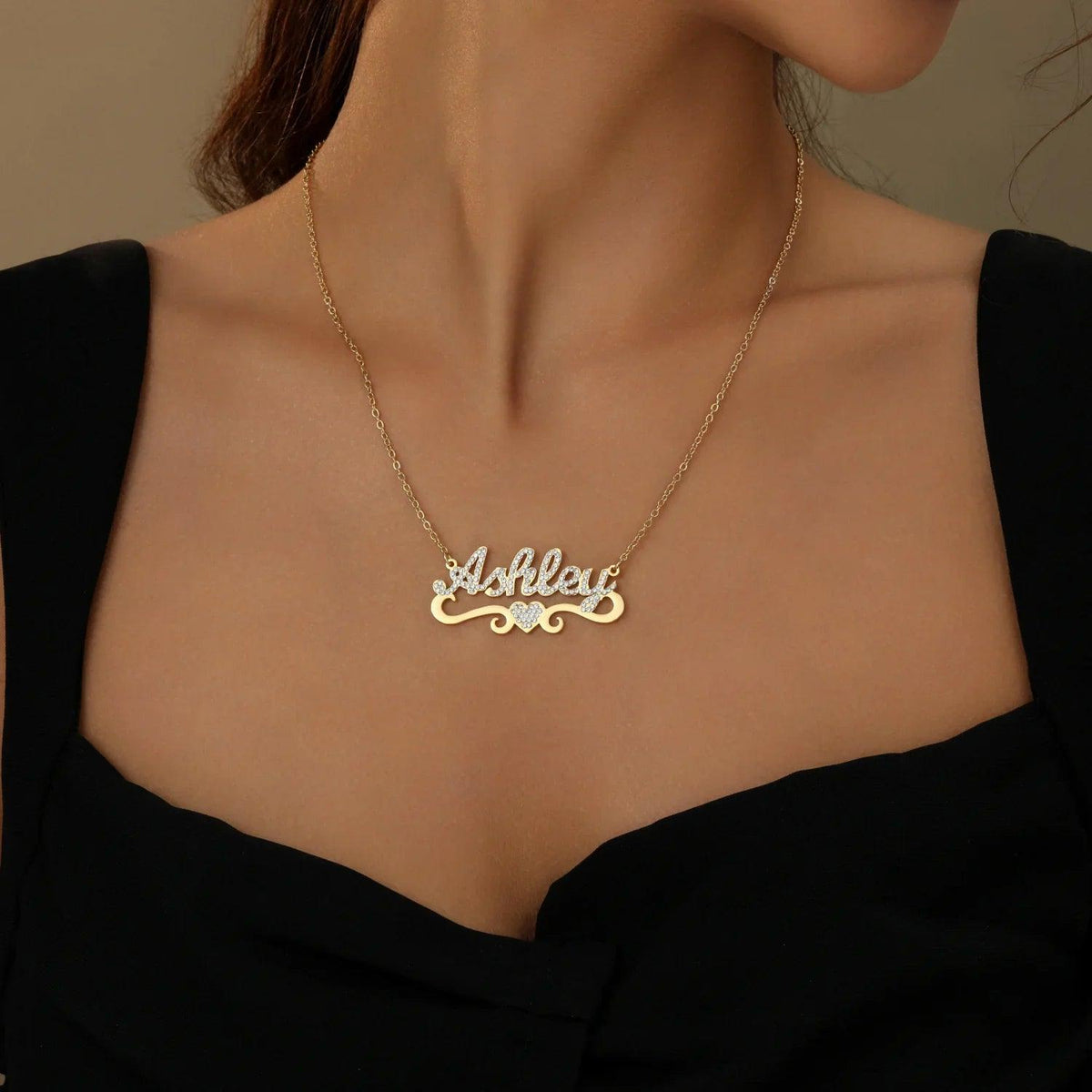 Colar Personalizado com Nome e Coração Cravejado - Wulgor