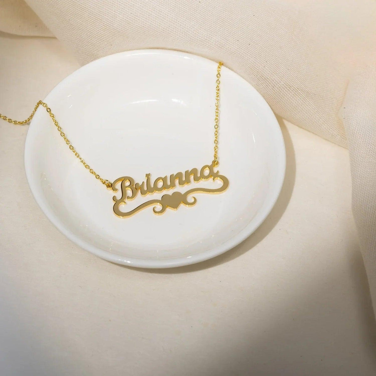 Colar Personalizado com Nome e Coração - Wulgor