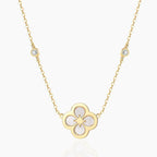Colar Ventura Clover da Wulgor com pingente de trevo, acabamento delicado e design elegante para uso diário.